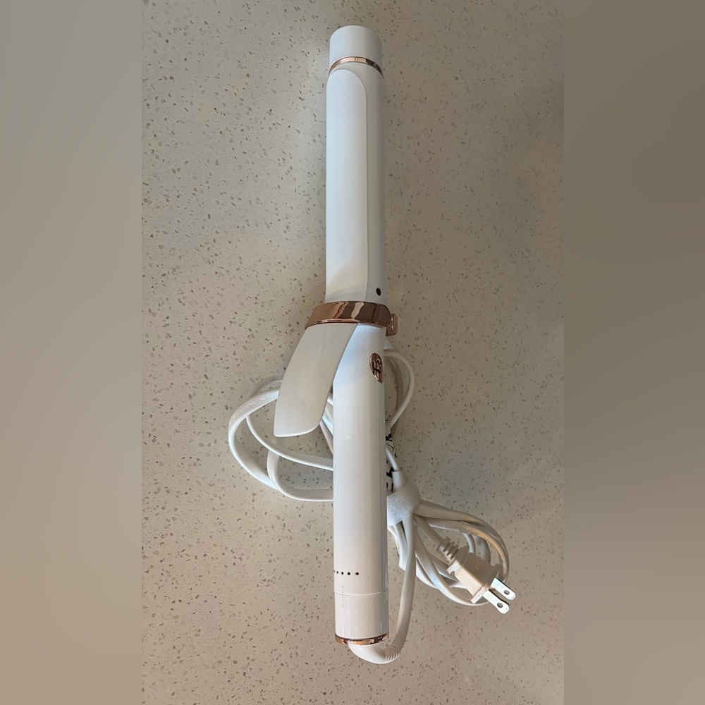 T3 SinglePass Curling Iron 1.25 Inch